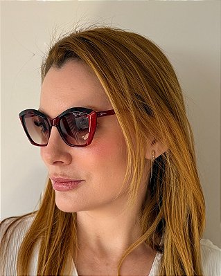 ÓCULOS DE SOL VERMELHO E PRETO