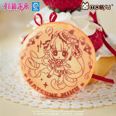 MOEYU HATSUNE MIKU – “DOCE ENTRELAÇAMENTO” BROCHE EM FORMATO DE BISCOITO (VERSÃO Q / CHIBI)
