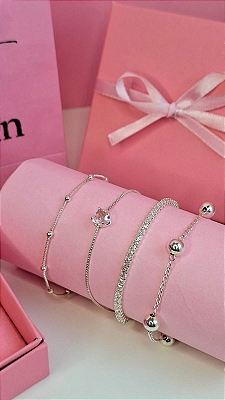 Mostruário em prata aproximado