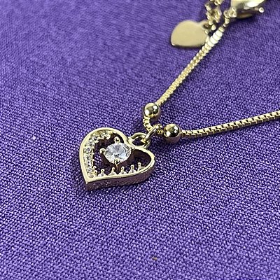 PULSEIRA VENEZIANA C CORAÇÕES DE CRISTAIS NO DOURADO - SEMIJOIA