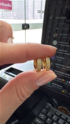 ARGOLINHA CLICK CRAVEJADA M - SEMIJOIA