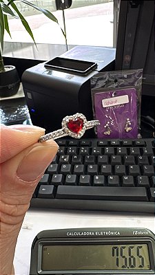 ANEL - CRAVEJADO CORAÇÃO VERMELHO PRATA 925