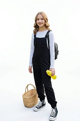 Jardineira Juvenil Amora Meia Estação Preta com Alças Ajustáveis