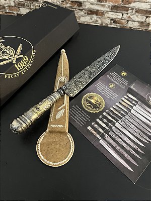 Faca Artesanal Padrão Raindrop 10 Pol. com Cabo em Alpaca Cinzelada Cruz Missioneira