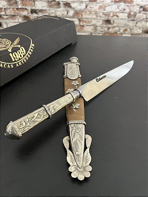 Faca Picassa Artesanal Forjada 8” Botão Integral Cabo em Alpaca Cinzelada