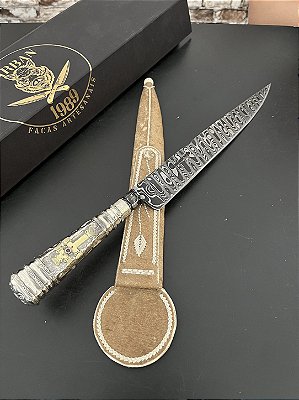 Faca Artesanal Damasco 10” Padrão Leader Cabo em Alpaca Cinzelada Cruz Missioneira