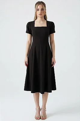 Vestido Midi Alfaiataria com Decote Quadrado