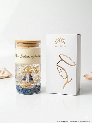 Vela Aromática Artesanal Nossa Senhora Aparecida com pedras azuis e flor de ouro 300 ml