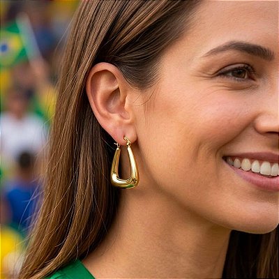 Brinco Argola Triangular Banho de Ouro 18k