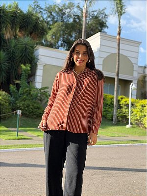 Camisa Feminina em Viscose Listrada