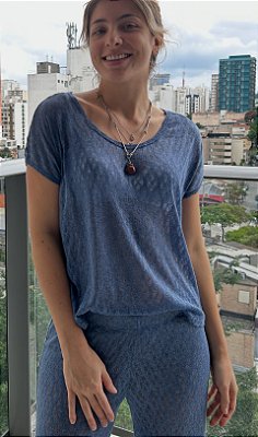 Blusa em tricot leve desenhado