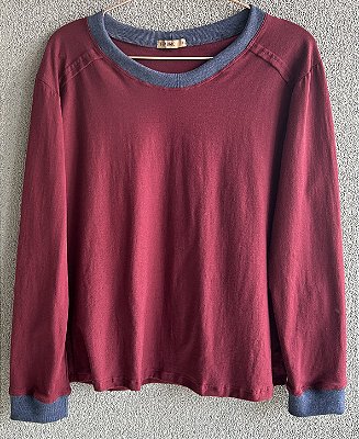 Blusa de malha manga longa com gola e punho em ribana azul