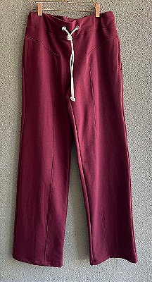 Calça moletom puro algodão com recortes