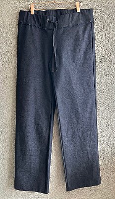 Calça Sarja com elastano e cós com efeito desgastado