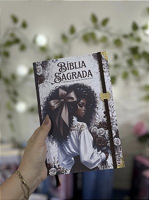 Bíblia Letra Jumbo - ARC - Garota Morena no marrom