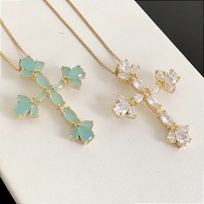 Colar com pingente crucifixo