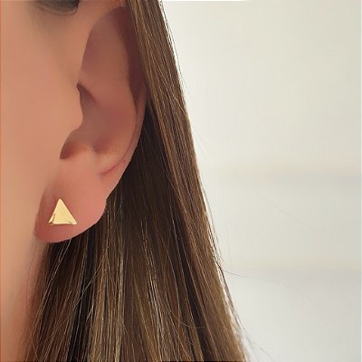 Brinco triângulo banhado ouro pequeno