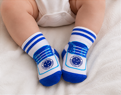 Meia Bebê Cruzeiro Estampa de Tênis Chuteira Oficial