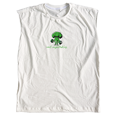 Oversized Regata eat vegetables