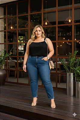 Blusa de Alça Preta Plus Size