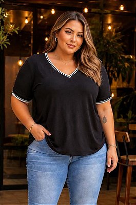 Blusa College Black de Malha Plus Size