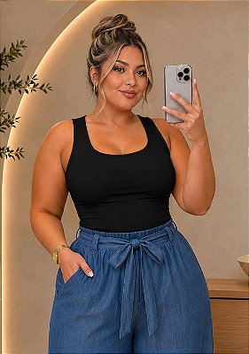 Regata Calor de Verão em Malha Preta Plus Size