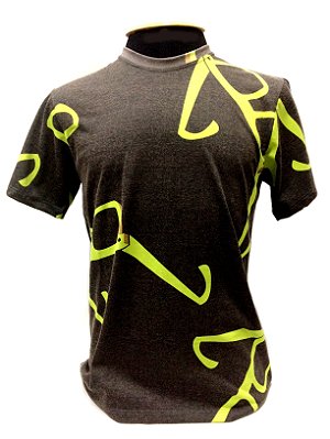 CAMISETA MALHA MASCULINA_Gola V_Modelo:  STRACCIATTA cor Preto/Mostarda