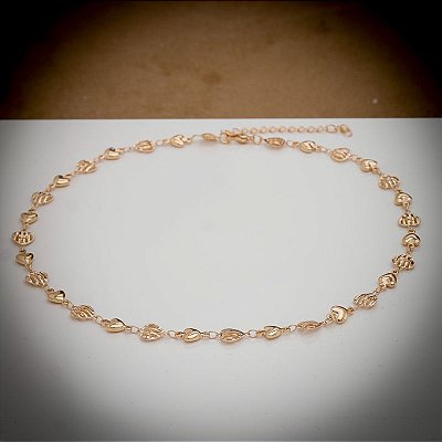 Colar choker rosê corações