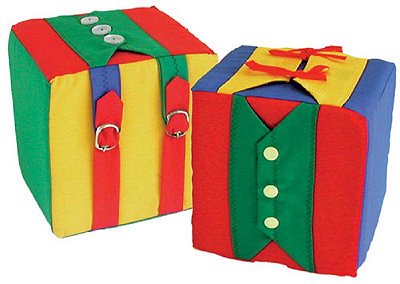 Brinquedo Educativo Cubos De Atividades 2 Cubos 16x16x16cm Para 8 Atividades