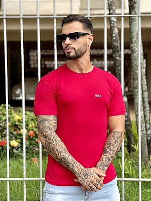 Camiseta Regular Masculina Vermelha MicroLogo Lateral