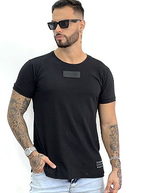 Camiseta Longline Masculina Preta Logo Emborrachado Frontal