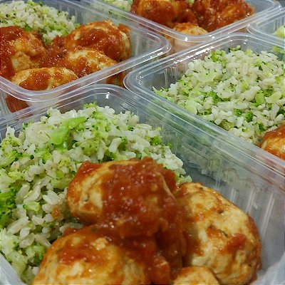 Kit Arroz integral com Brócolis e Almôndegas de frango