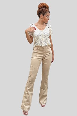 Calça Bootcut Marfim Sarja com Elastano - BlackJeans - 23677