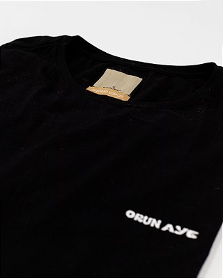 Camiseta Premium OrunAye – Logo Bordada