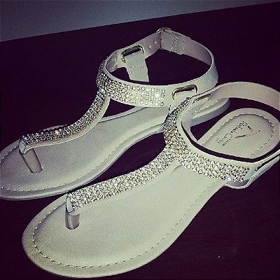 Sandalia com strass