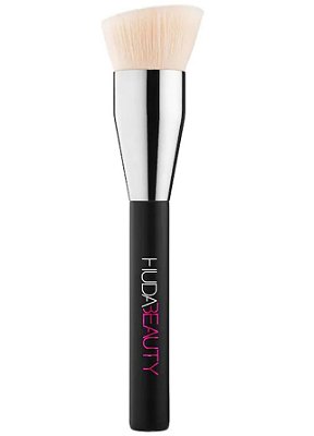 Huda Beauty Buff Blend Brush