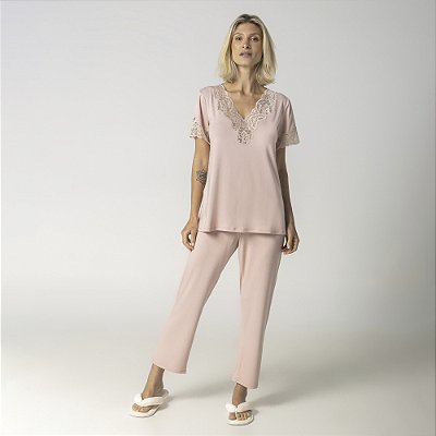 Pijama Feminino Capri Rosa Suave com Renda
