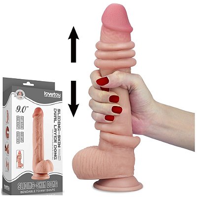 LOVETOY SLIDING SKIN 9.0'' - PRÓTESE REALÍSTICA BELISCÁVEL COM GLANDE DEFINIDA, VÉRTEBRA, VEIAS SUAVES, ESCROTO E VENTOSA - 23,5 X 4,5 CM - COR BEGE