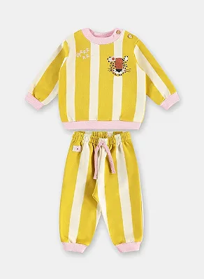 CONJUNTO MOLETOM 2 PEÇAS TRÊS E JÁ - LISTRAS - MENINA