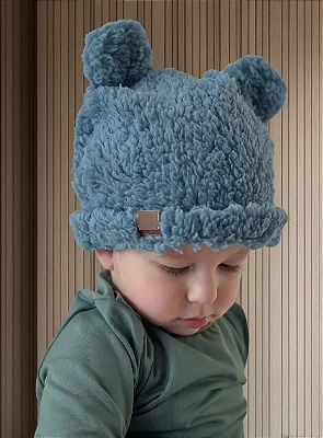 TOUCA TEDDY COM ORELHINHAS FOFOTINHOS - AZUL CELESTE - MENINO