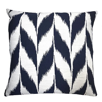 Capa de almofada zig zag ikat azul e branco