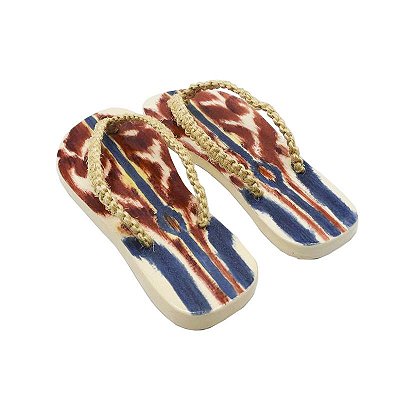 Chinelo de cerâmica ikat azul e vermelho tiras de cordas