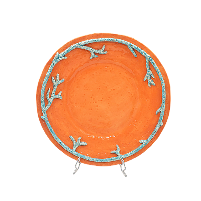 Prato raso laranja com aplicação de coral azul
