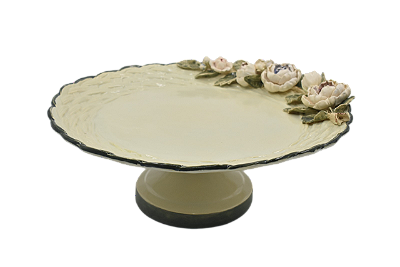 Boleira com pé Provence com aplicação de rosas e borda de cestaria