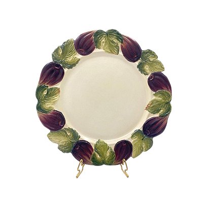 Prato raso com borda de figos