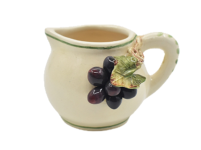 Mini leiteira com aplicação de uva