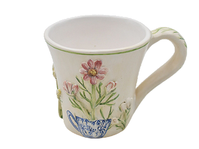 Caneca com aplicação de flores cosmos