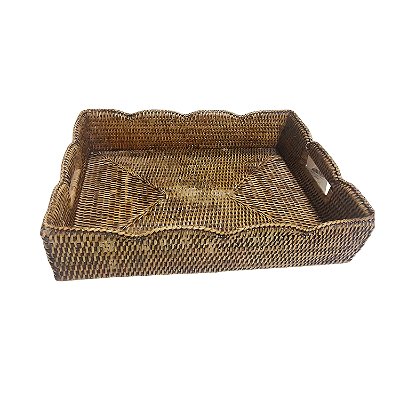 Bandeja de rattan com borda ondulada M