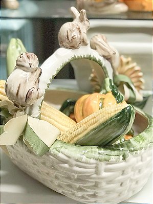 Cesta com Coelhos