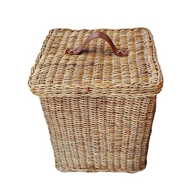 Cesta quadrada de junco com tampa e alça de couro (40 cm)